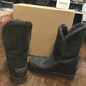 Mou black Eskimo wedge boot